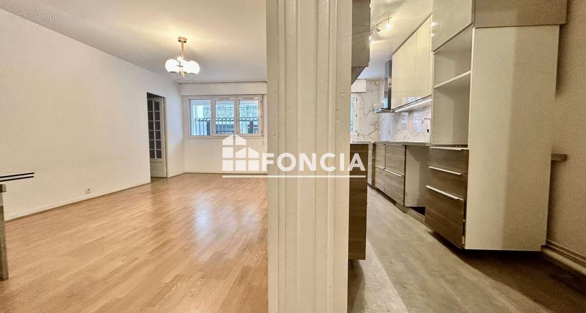 Appartement à LEVALLOIS-PERRET