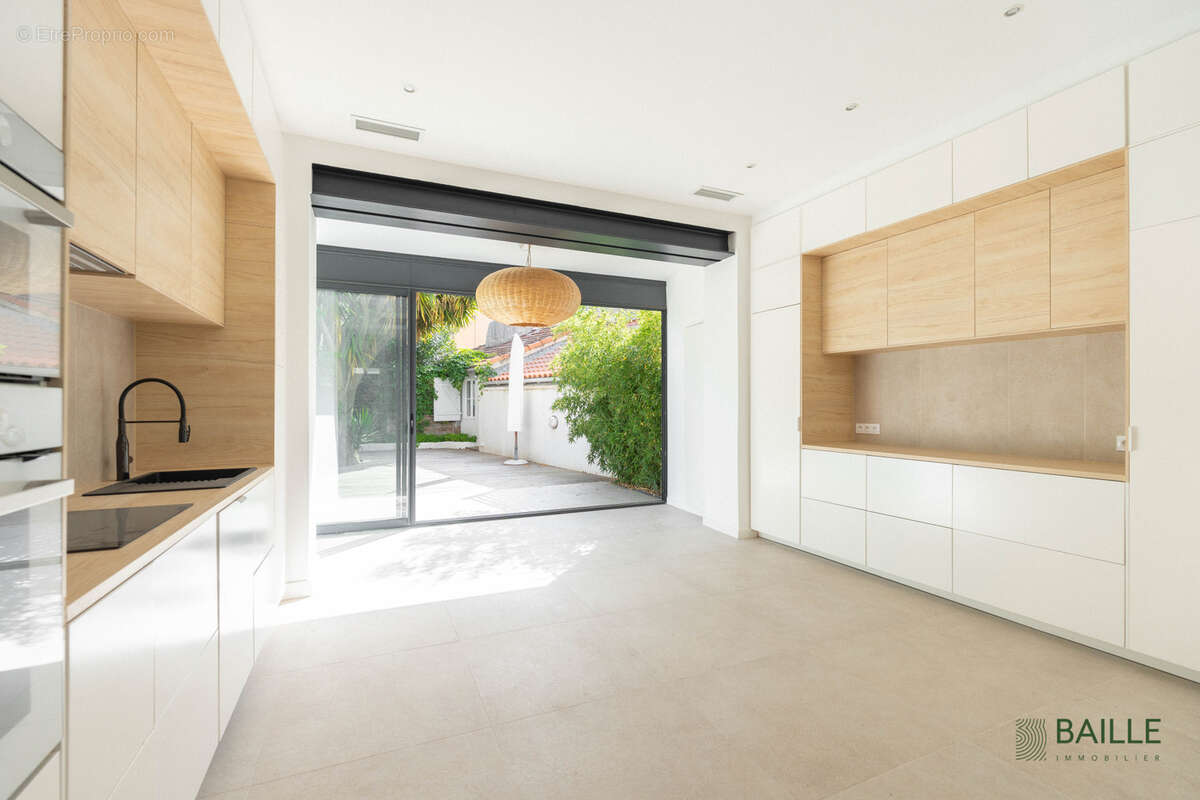 Maison à MARSEILLE-9E