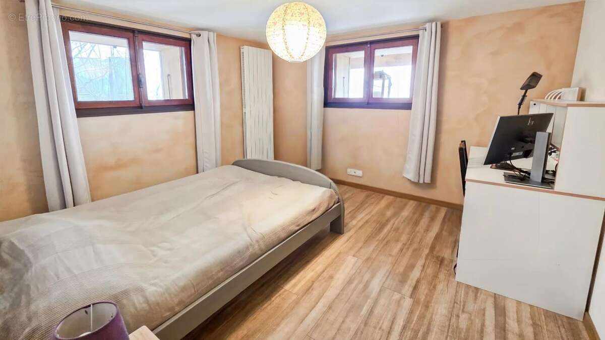 Maison à MONNETIER-MORNEX