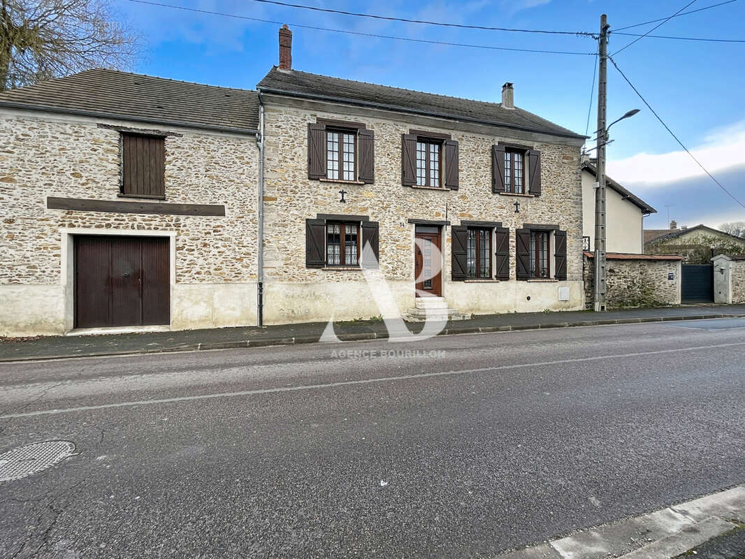 Maison à FONTENAILLES