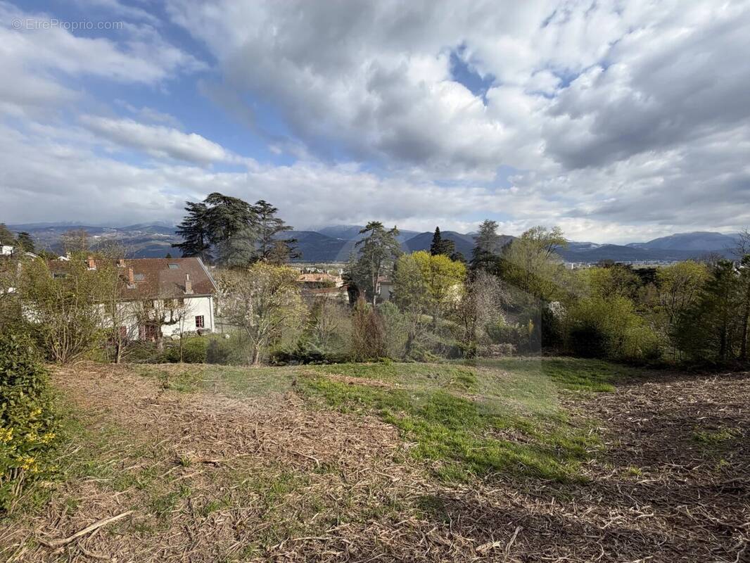 Terrain à LA TRONCHE