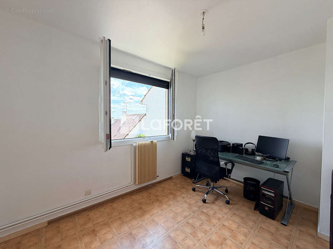 Maison d'environ 123 m², à Compertrix - photo 11