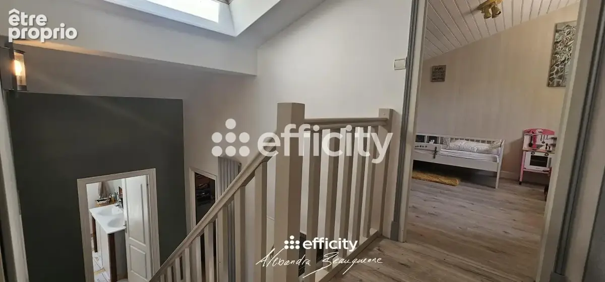 Maison 94 m² à Vouille  - photo 16