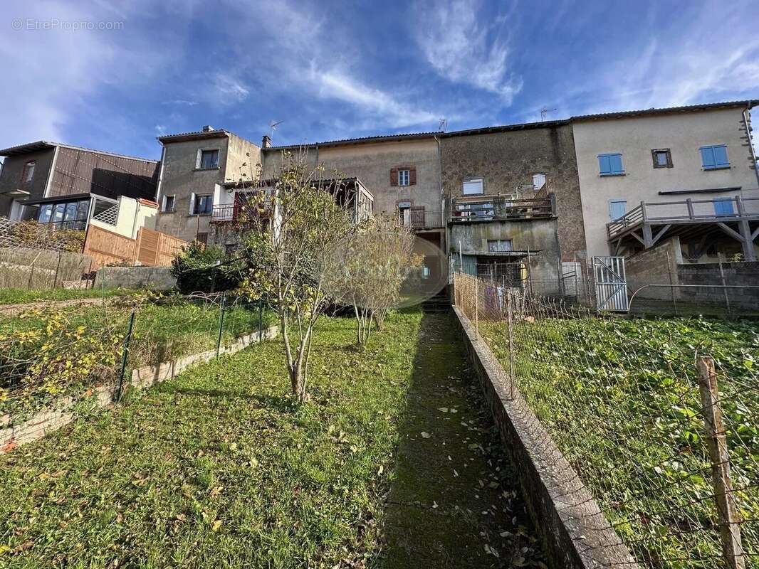 Appartement à MONLEON-MAGNOAC