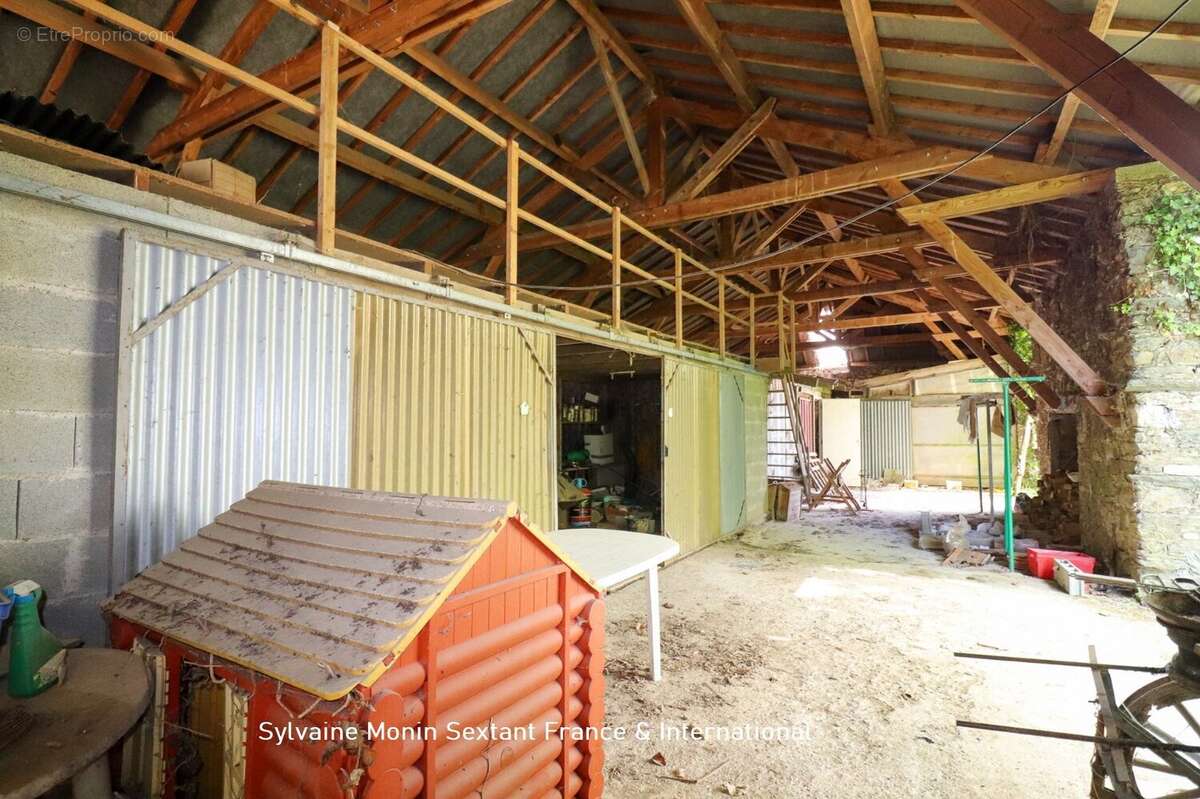 Grande maison familliale de 5 chambres offrant de superbes volumes et une dépendance exceptionnelle dans un cadre privilégié - photo 15