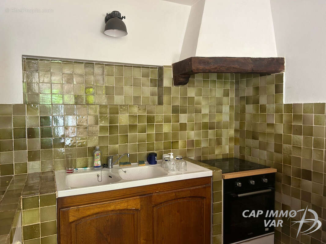 Maison à LE CASTELLET