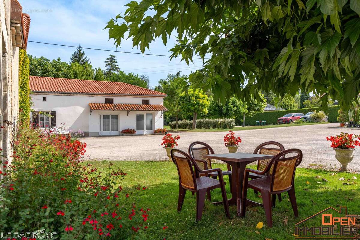 Appartement à DAUSSE