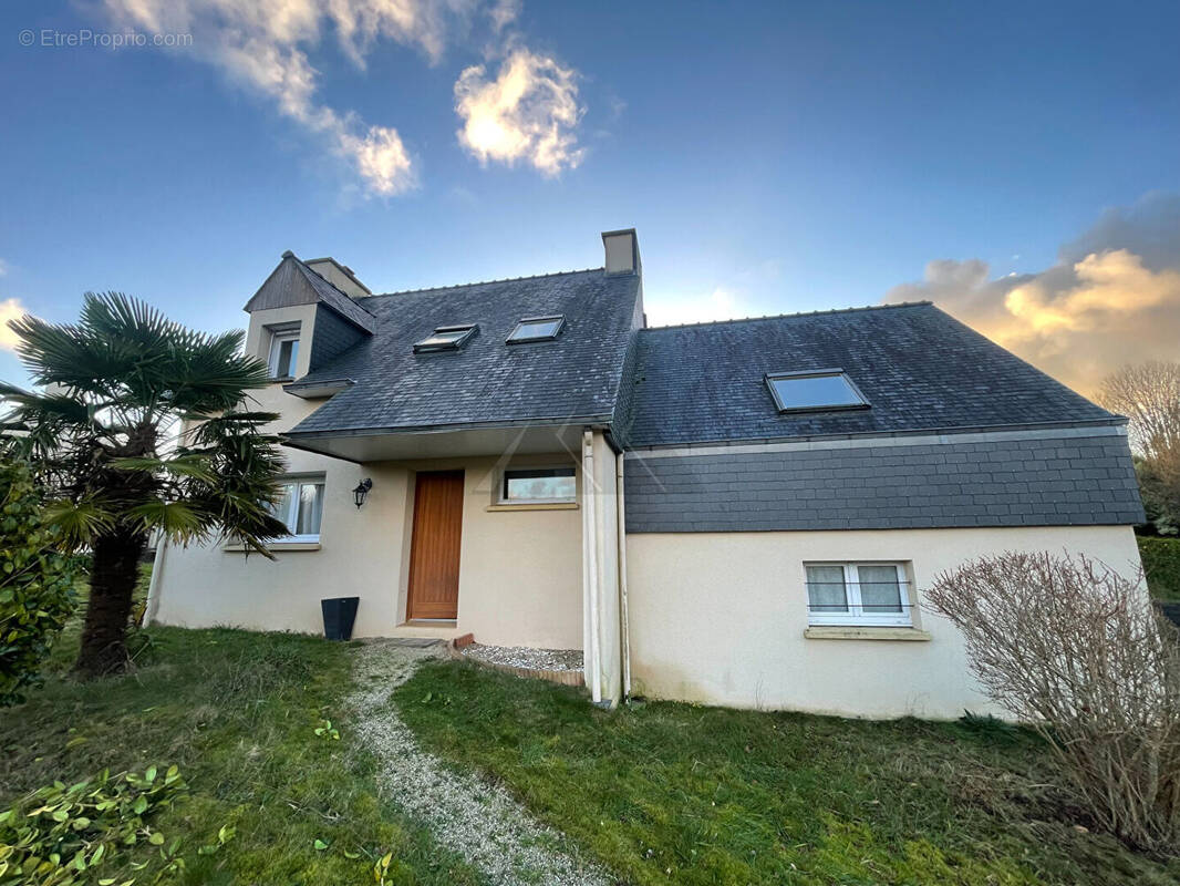 Maison à PLOGASTEL-SAINT-GERMAIN