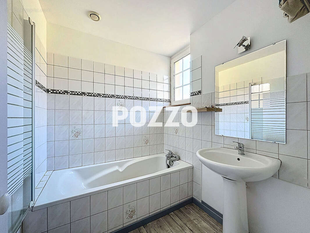 Maison à SAINT-JEAN-LE-THOMAS