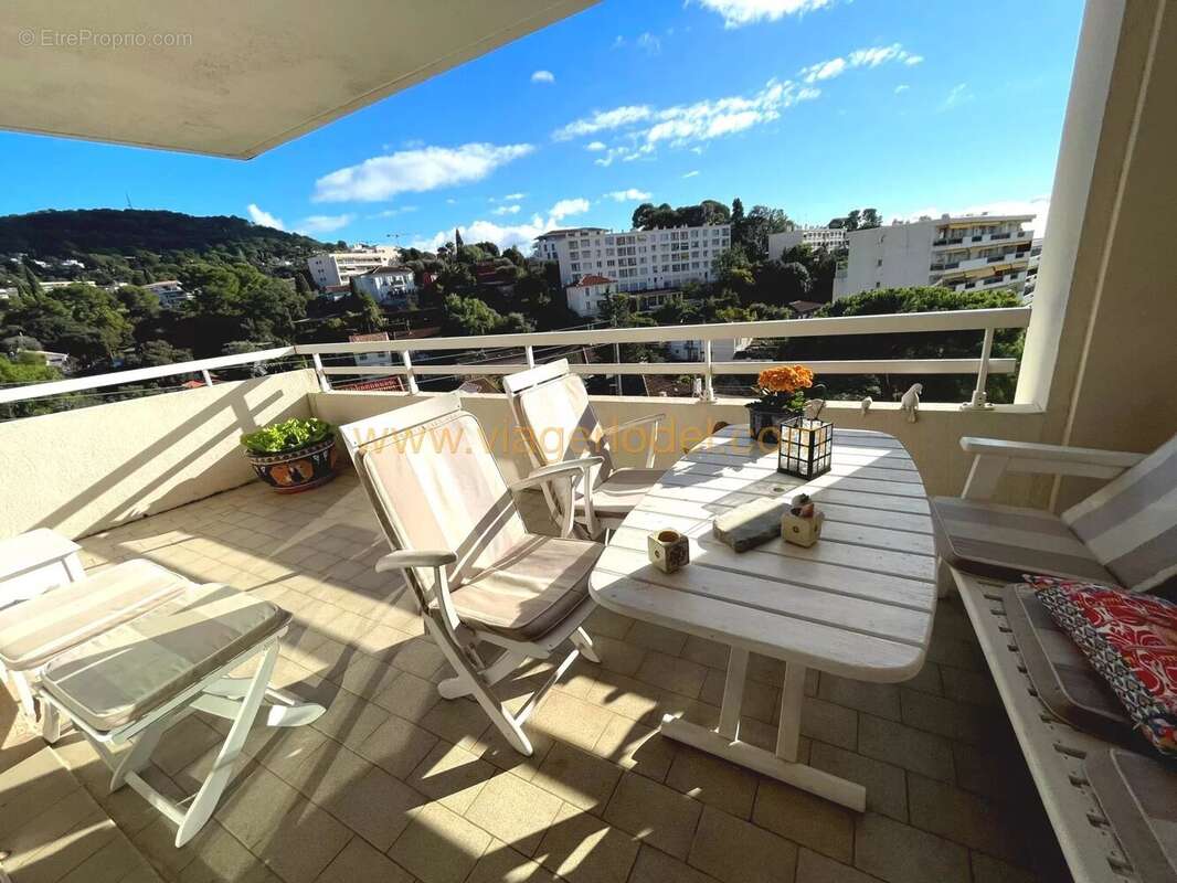 Appartement à LE CANNET