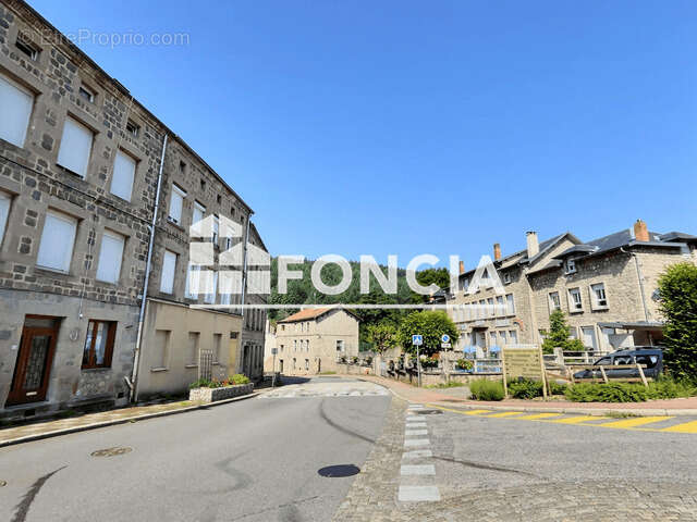 Appartement à LA SEAUVE-SUR-SEMENE