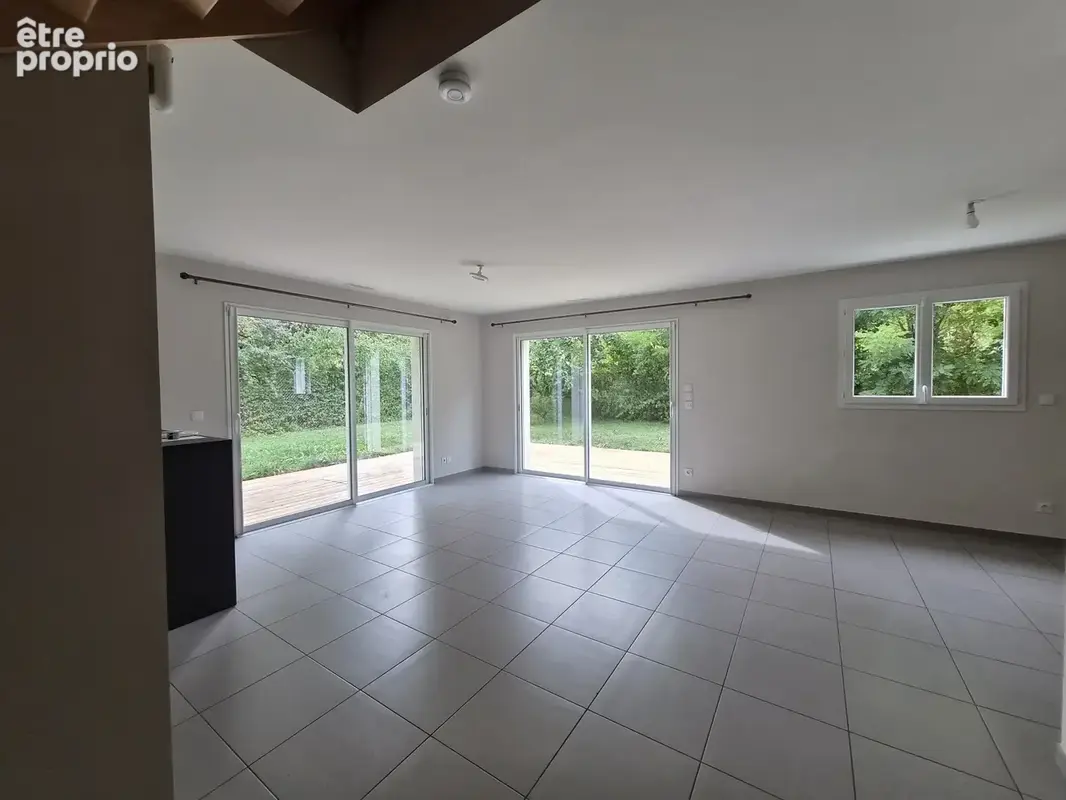 Maison individuelle d’environ 100 m2   3 chambres, jardin et garage - photo 3