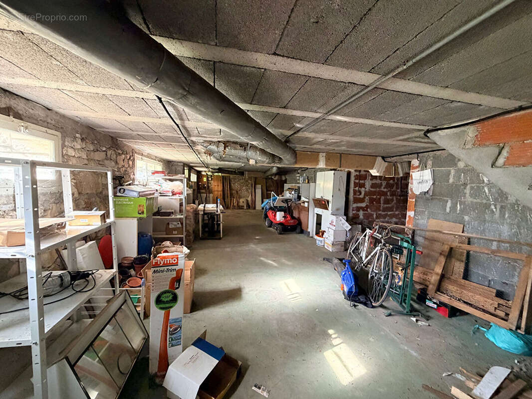 Maison à LISSAC-ET-MOURET