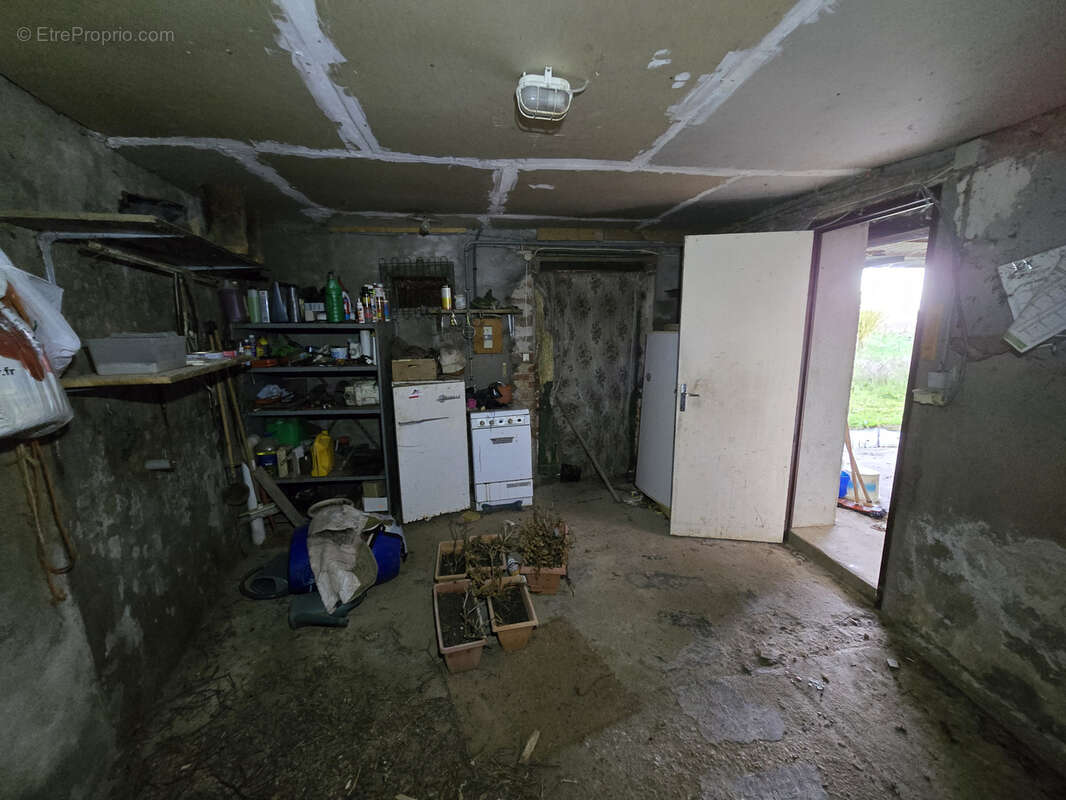 Maison à LA CHAPELLE-SAINT-LAURIAN