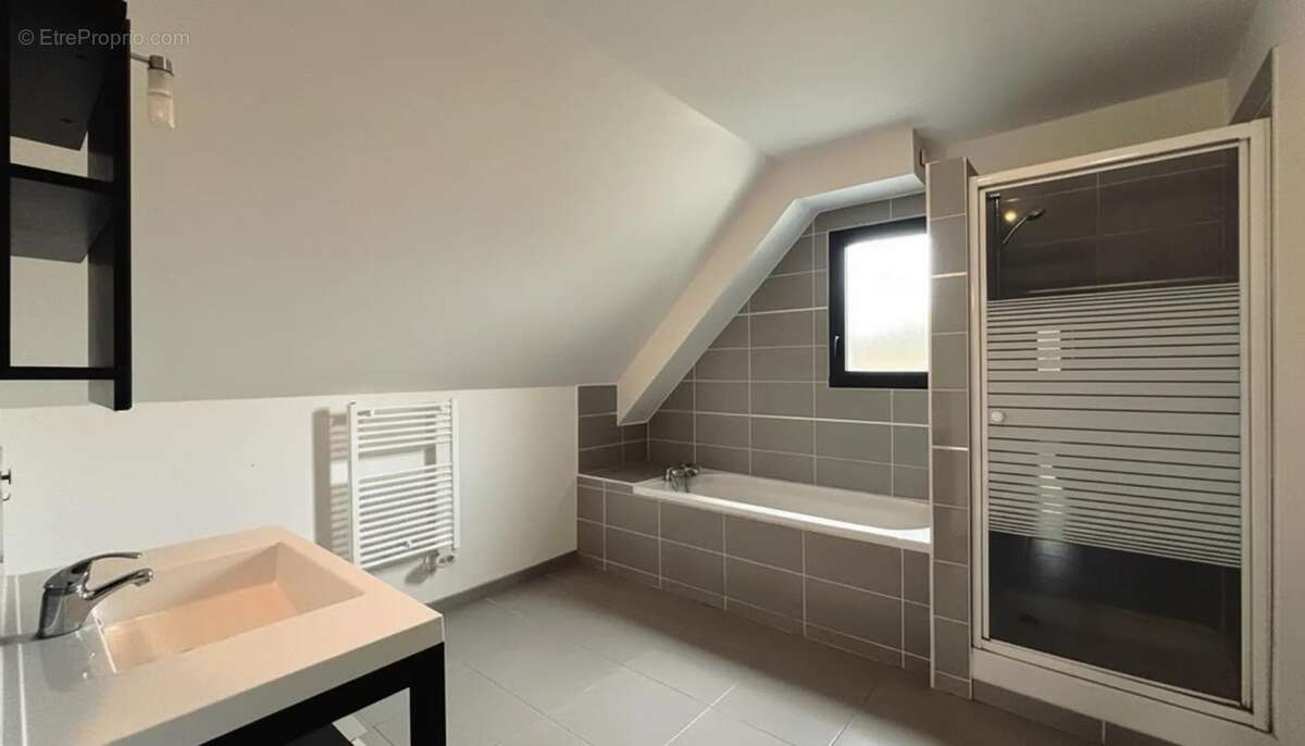 Maison à SAINT-LYPHARD