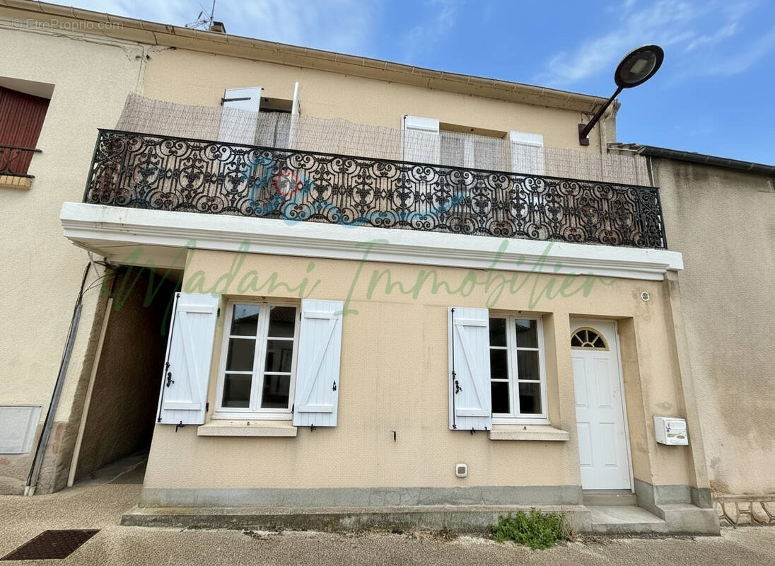 Appartement à FRENEUSE