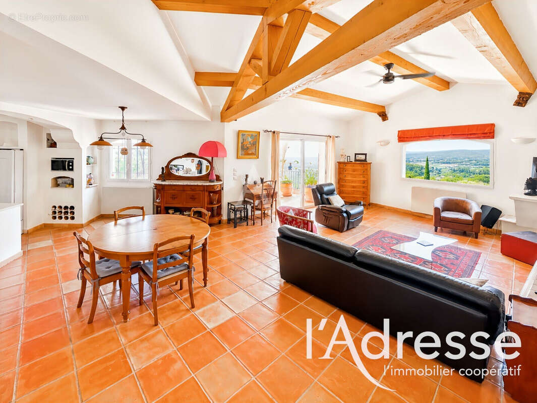Maison La Cadière D'Azur - 6 pièces - 210 m2 - photo 4