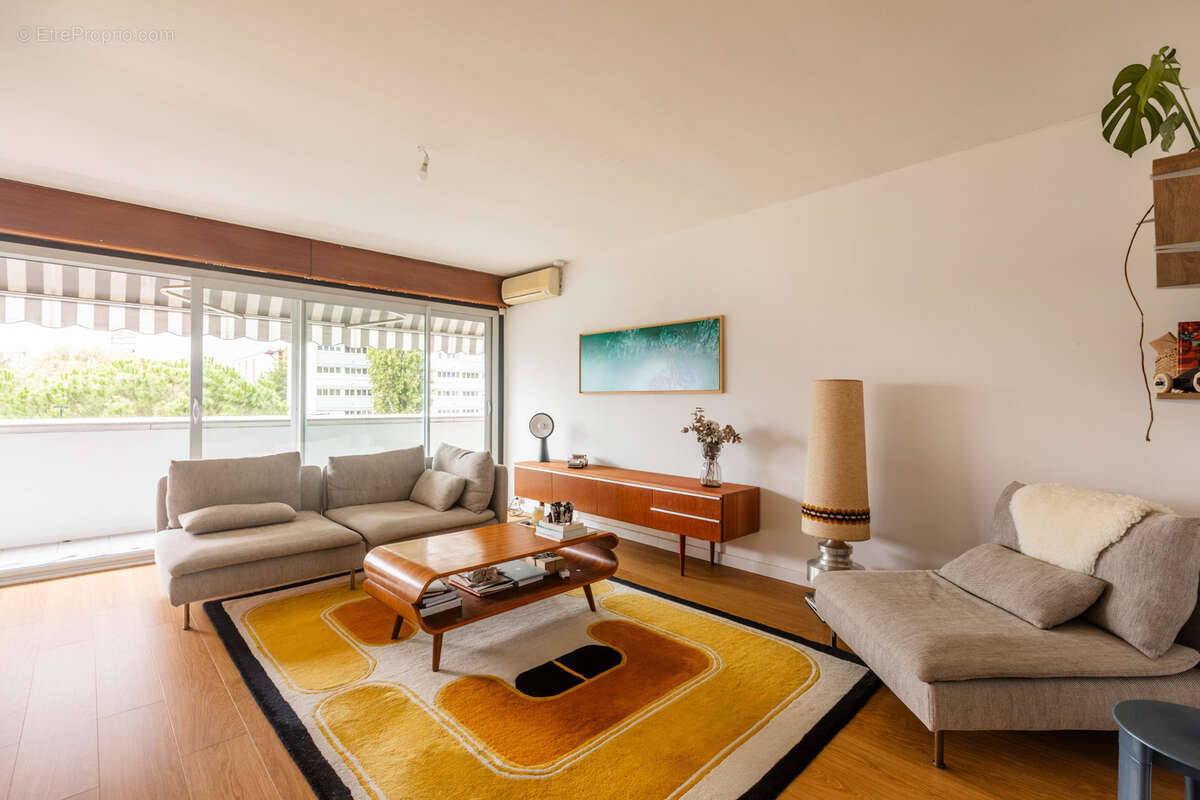 Appartement à BORDEAUX