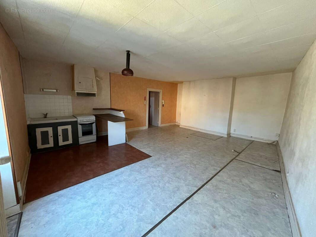 Appartement à VIC-LE-COMTE