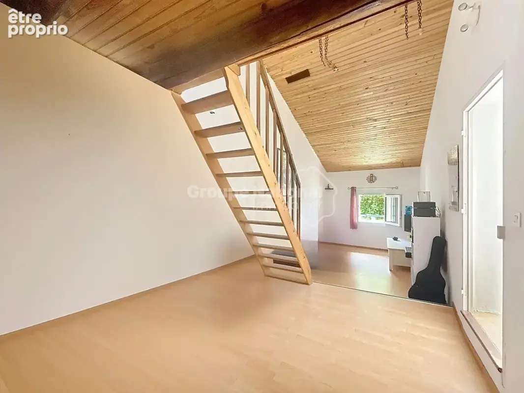 Caromb 120m2 habitables, 4 Chambres, une terrasse, un balcon - photo 9