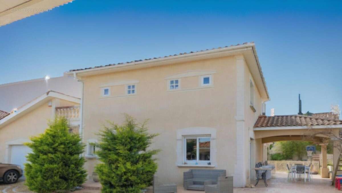 Maison à HEYRIEUX