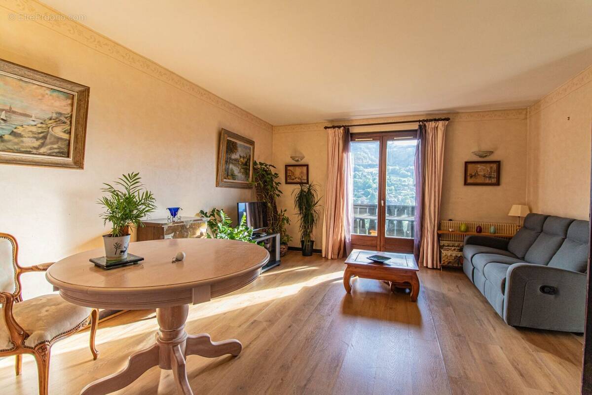 Appartement à SAINT-GERVAIS-LES-BAINS