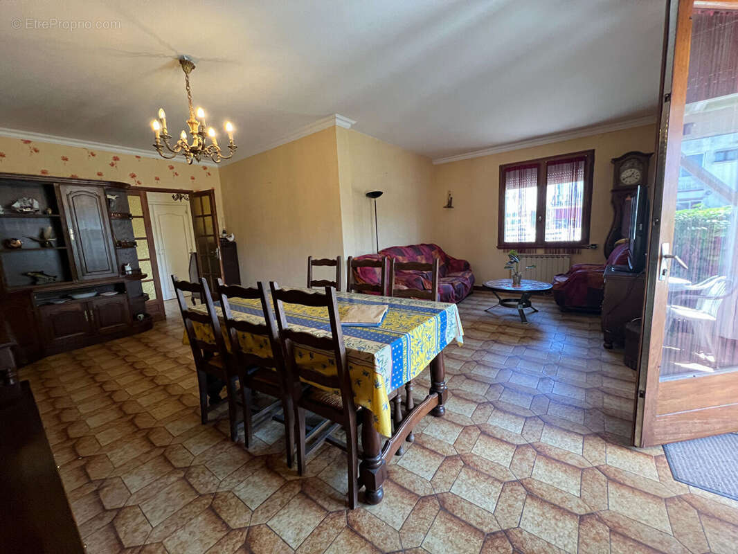 Maison à CAUSSADE