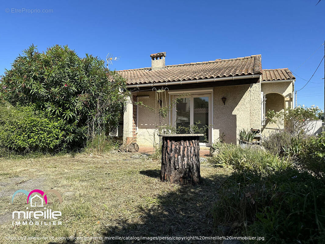 Maison à JONQUIERES-SAINT-VINCENT