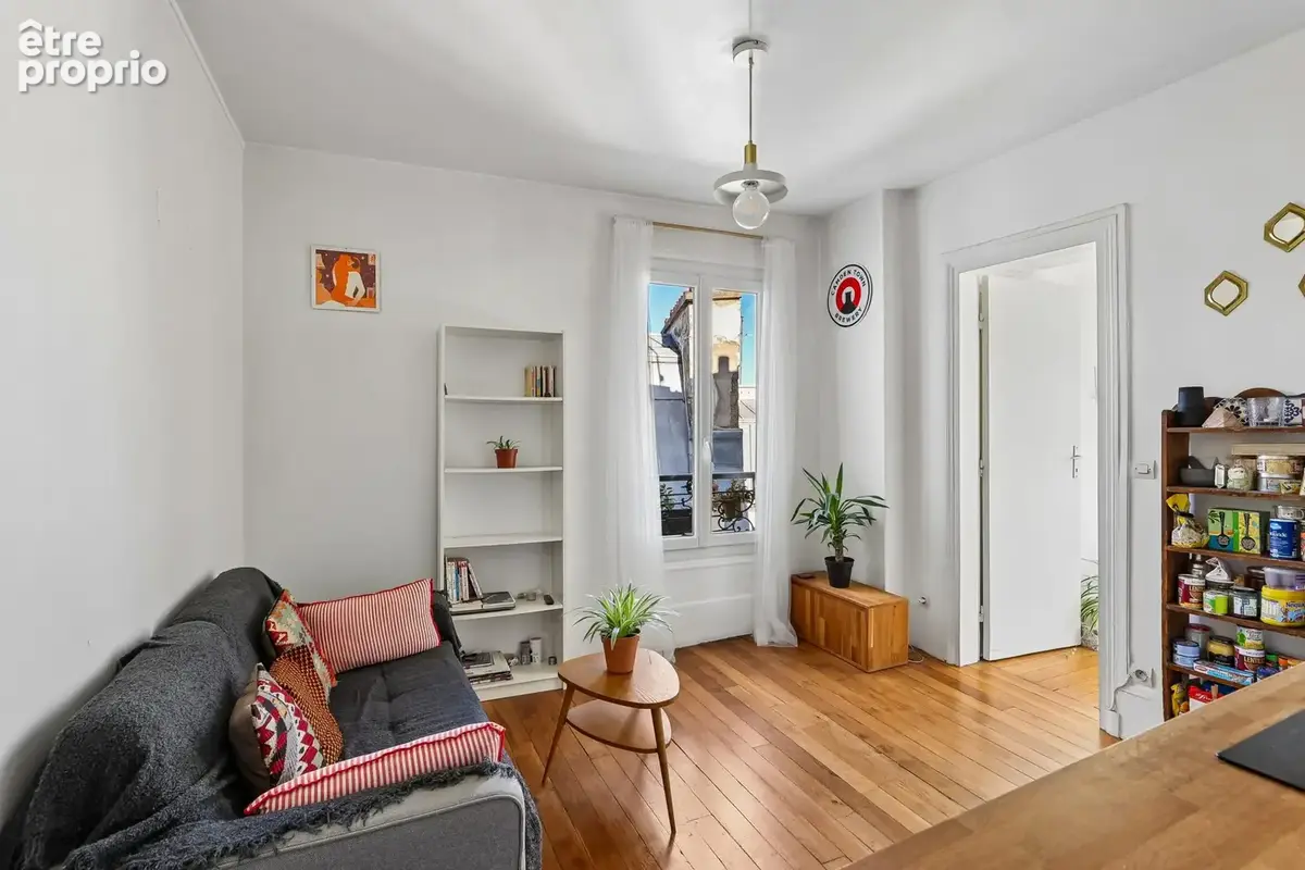 Appartement à PARIS-18E