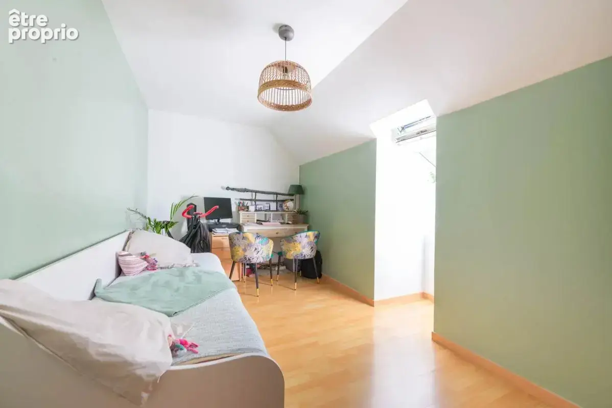 Maison de 7 pièces de 140 m² à Ronquerolles - photo 10