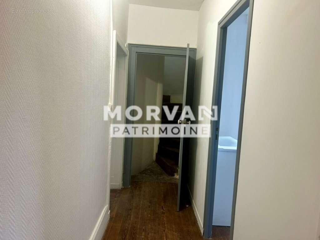MAISON CENTRE VILLAGE  - 2 logements (1 loué) - 2 garages - Belle prestations !!! - photo 18