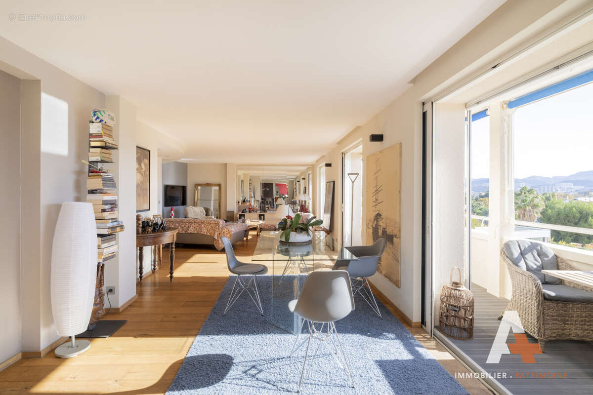 Appartement à MARSEILLE-8E