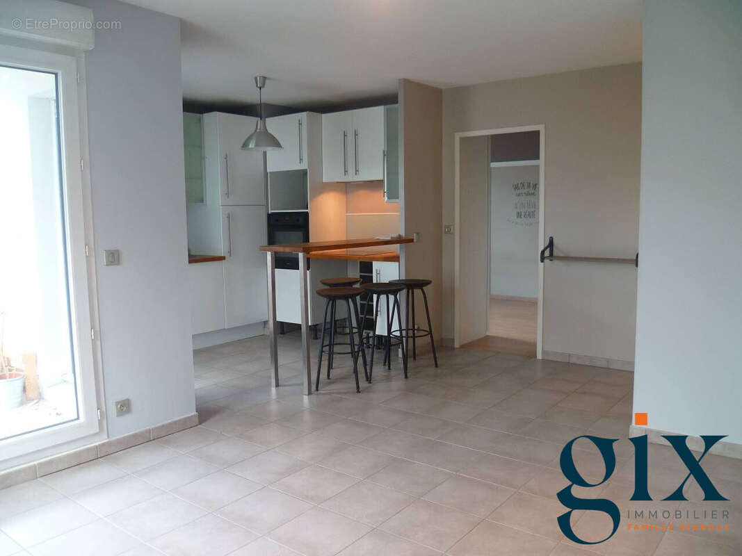 Appartement à SAINT-MARTIN-D&#039;HERES