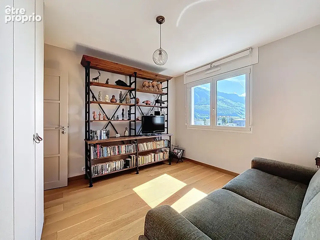 Appartement T4 95 m² rénové au coeur du Triangle d'Or d'Annecy - photo 10
