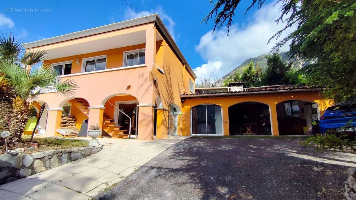 Maison à VILLARS-SUR-VAR