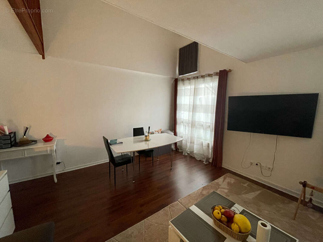 Appartement à SAINT-JEAN-DE-BRAYE