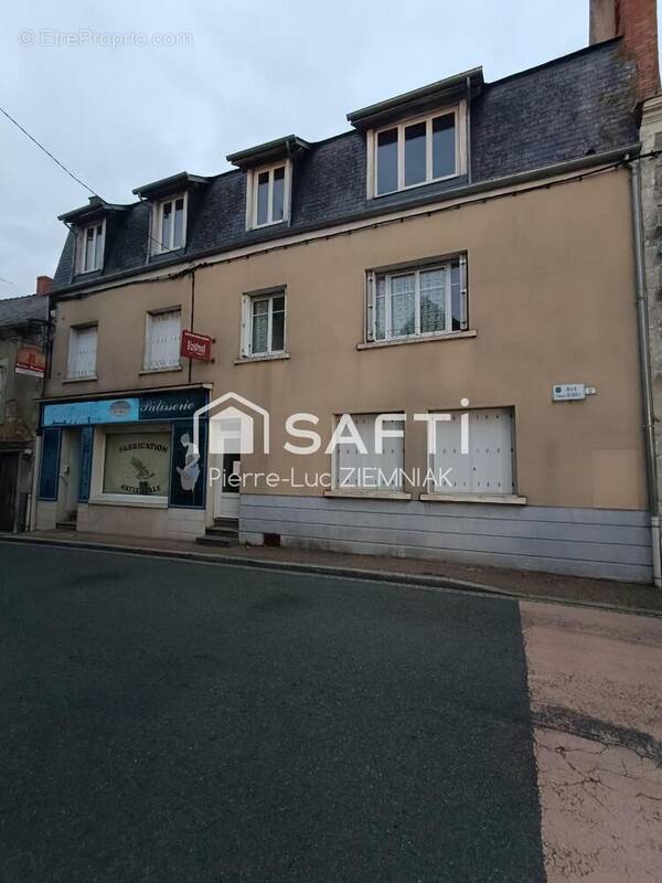 Photo 1 - Commerce à VILLIERS-CHARLEMAGNE