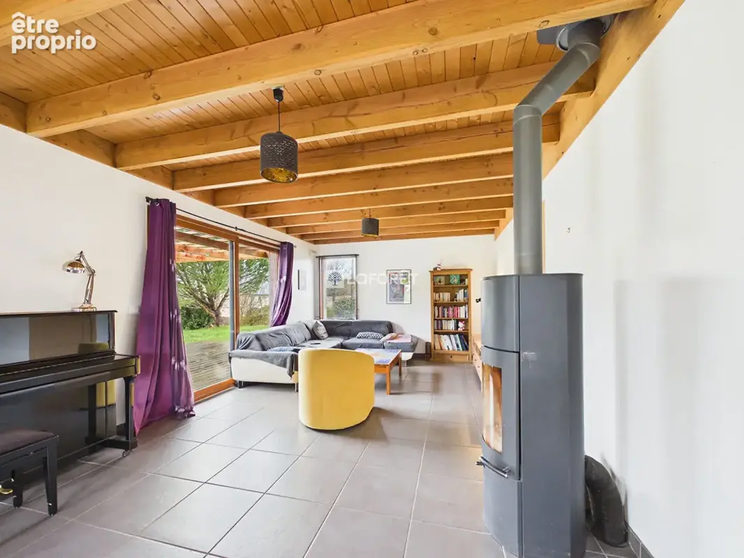 Maison ELLIANT 5 Pièces 145 m² - photo 4
