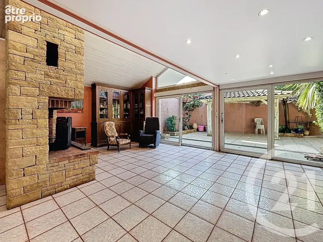 Maison 5 pièces 196 m² à vendre à Agen (47000) - photo 2