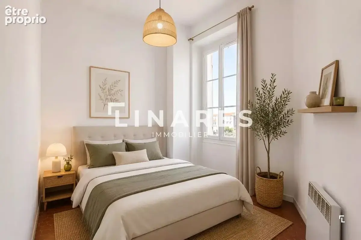 À DEUX PAS DU PORT - Appartement T3 de 52m2 - 13002 Hôtel-de-Ville - photo 7