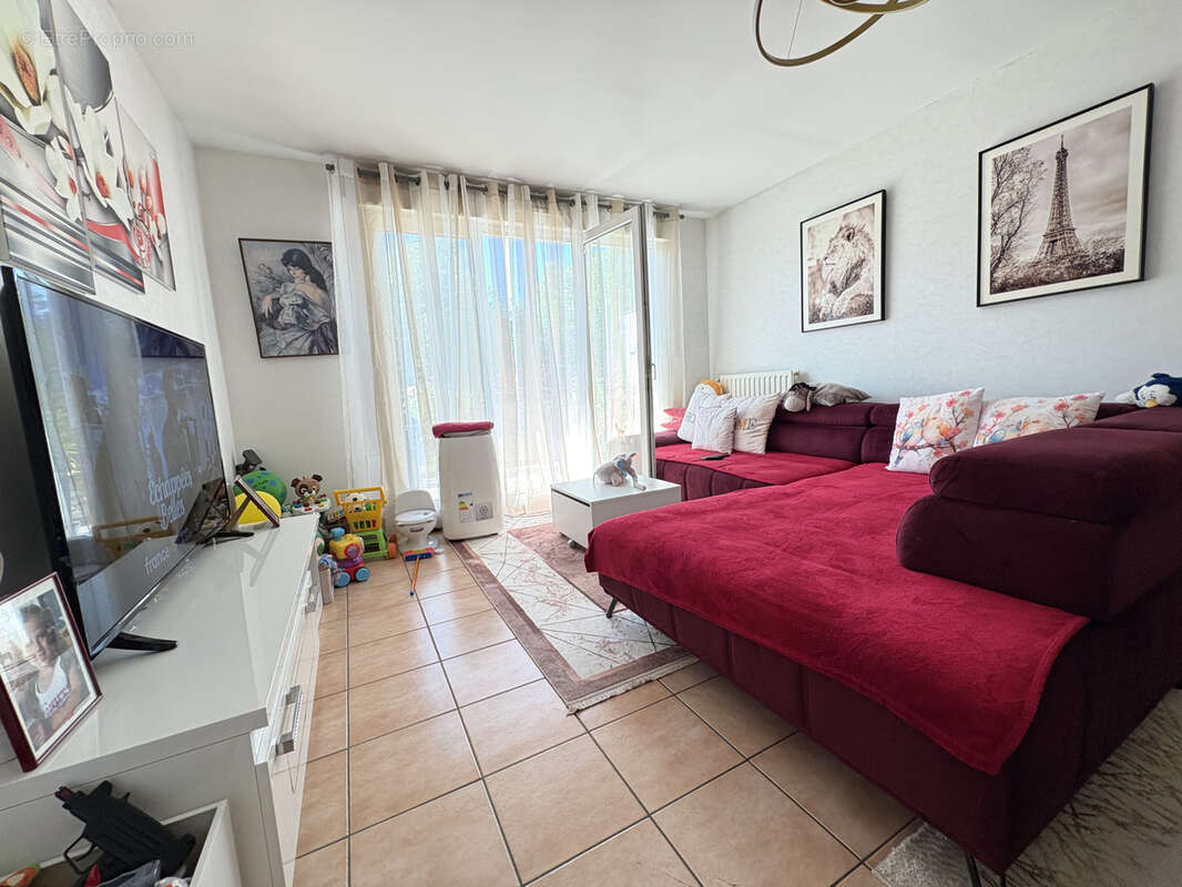 Ingré   Appartement T3 avec balcon et ascenseur - photo 2