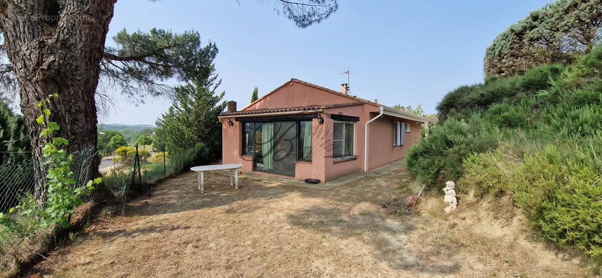 Maison à LA TOUR-D'AIGUES
