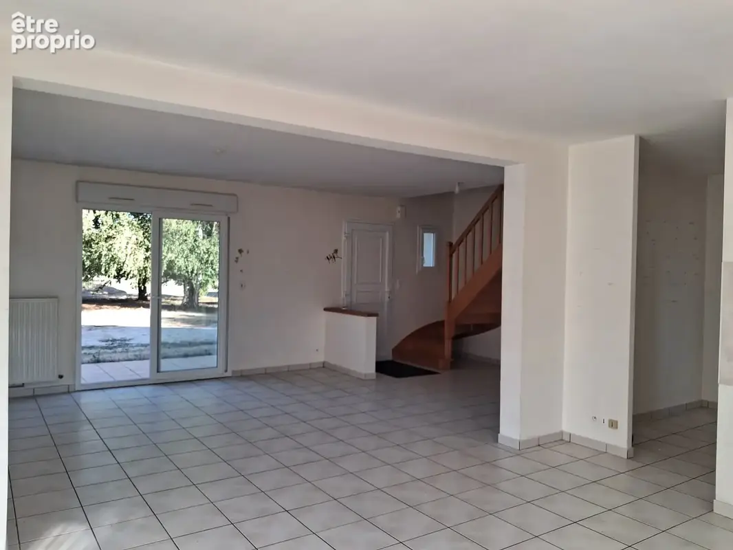 Maison traditionnelle - 120m2 - 3 chambres - Thésée proche de l’A85 - photo 4