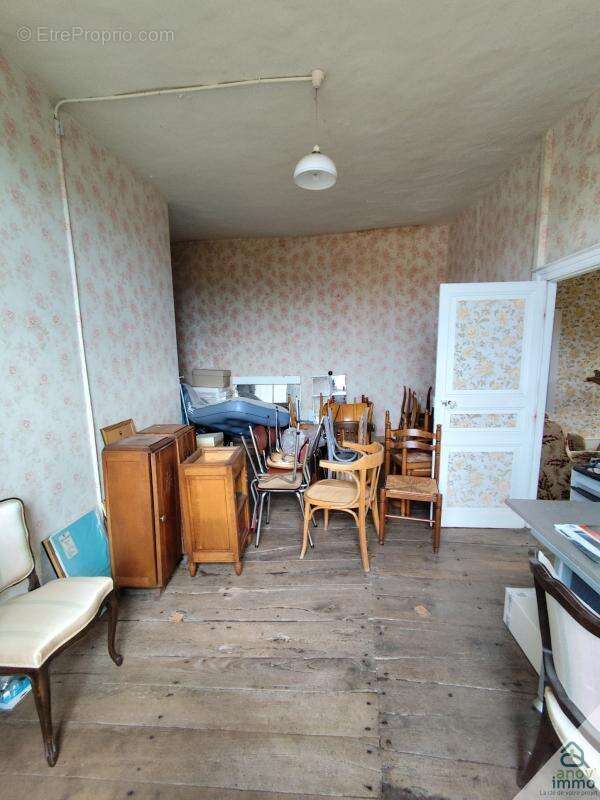 Maison à SAINT-JUNIEN