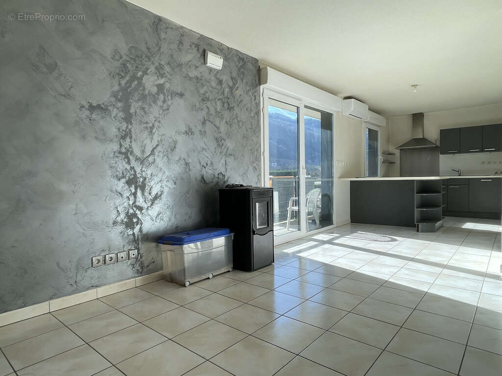 T2, balcon + box et stationnement - photo 8
