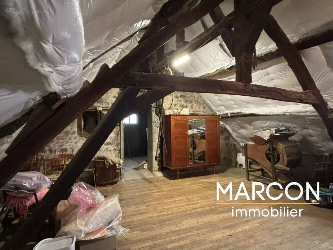 Maison à LE GRAND-BOURG