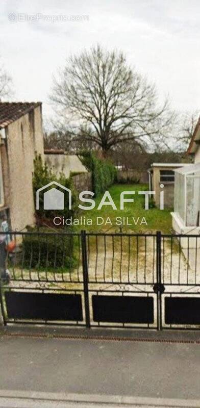 Photo 1 - Terrain à ANGOULEME