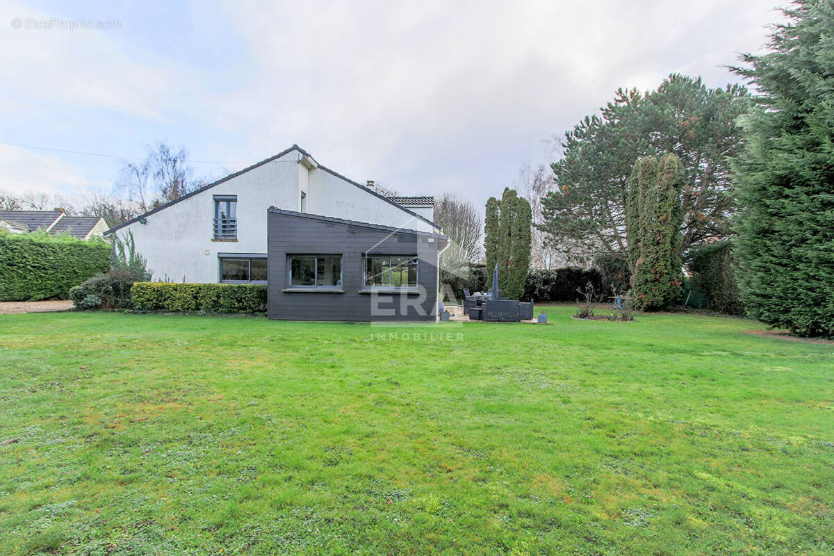 Maison à CRESPIERES