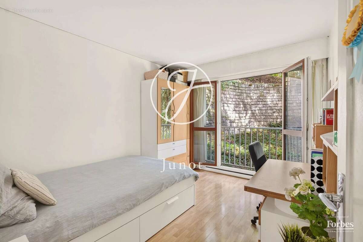 Appartement à SEVRES