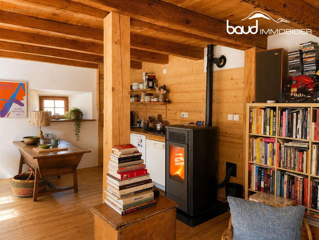 Maison 293 m² à Rencurel  - photo 8